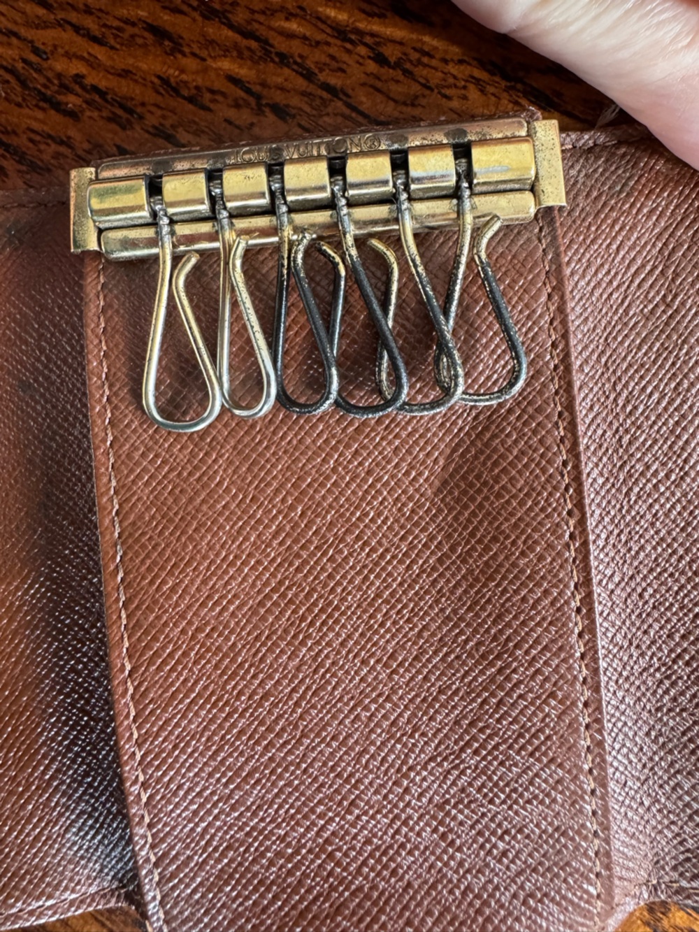 Louis Vuitton Brown Monogram Key Holder - Picture 4 of 10